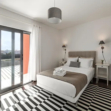 Bica 7 - 2br, Pool, 5 Min To Baleal